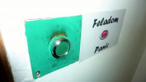 Pánikgomb - szabaduló játék, szabadulós játék, szabadulós játék budapest - live escape game